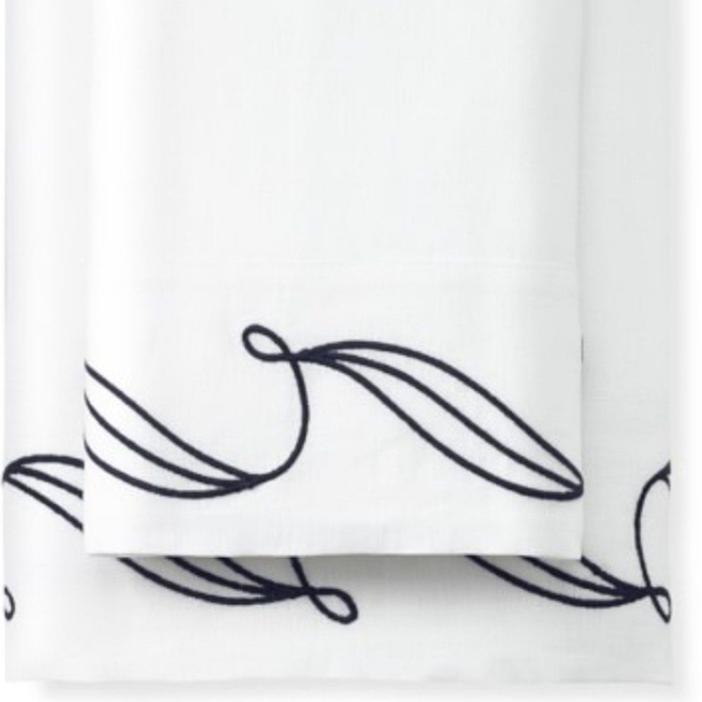 **Williams Sonoma Linen Embroidered Leaf California King Sheet Set